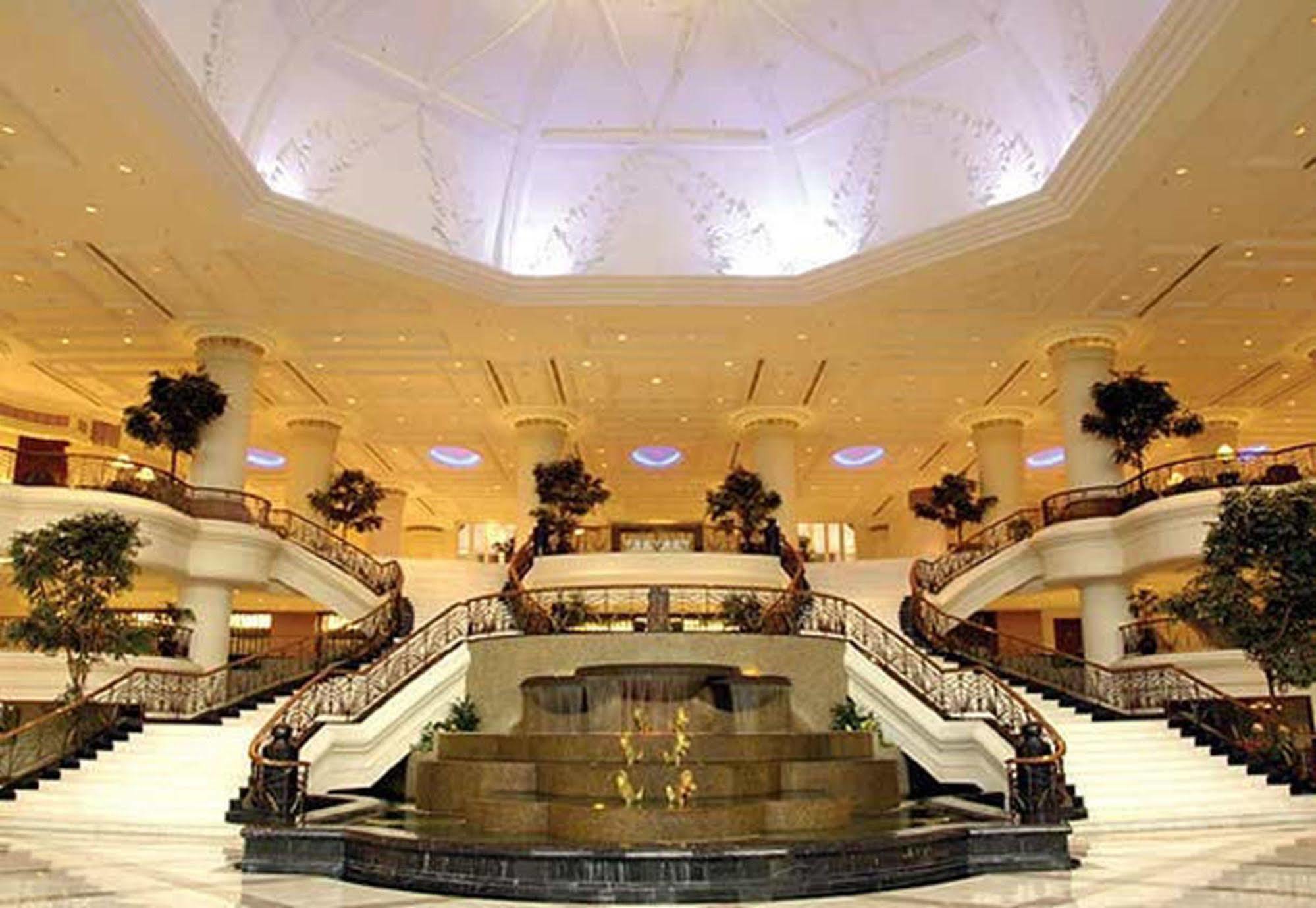 Putrajaya Marriott Hotel מראה פנימי תמונה